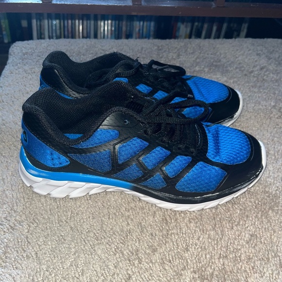 ⭐️3/$15⭐️FILA Phantom GUC Blue Sneakers - Picture 3 of 7